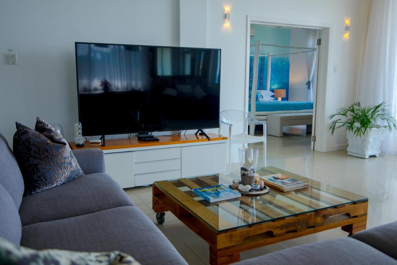 Ocho Rios Penthouse At Whispering Seas Apartment Exterior photo